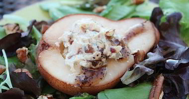 Рецепт Груши, фаршированной креветками и сыром