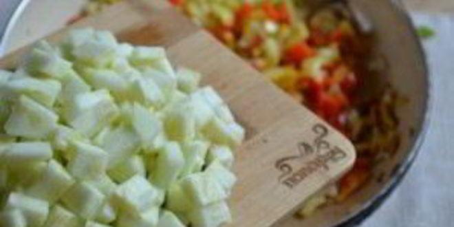Рецепт икры кабачковой с перцем и помидорами