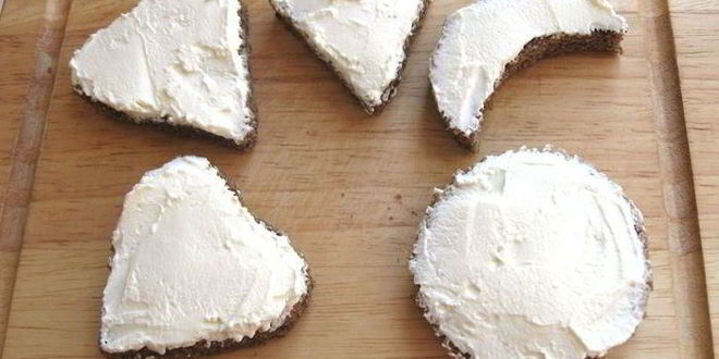 Рецепт канапе и башенка из авокадо со сливочным сыром