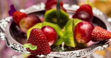 Рецепт Канапе из фруктов на шпажках