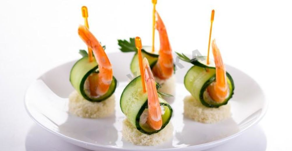 Рецепт канапе с сельдью и свеклой