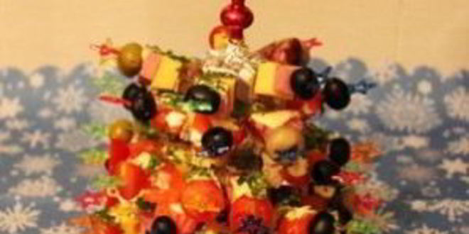 Рецепт канапе с колбасой и сыром