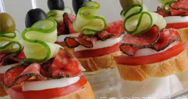 Рецепт Канапе с колбасой