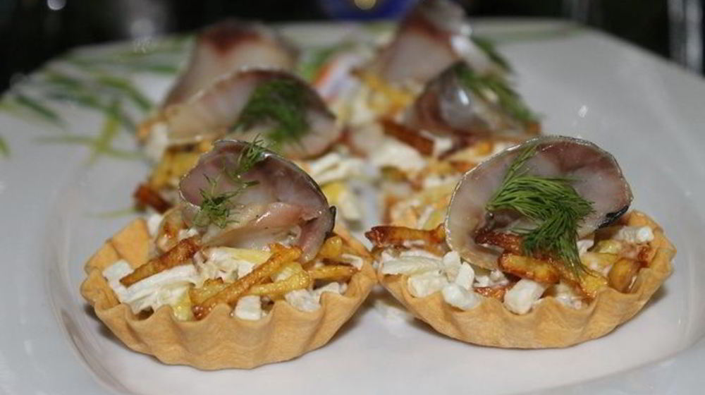 Как приготовить канапе с сельдью