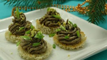 Рецепт Новогодних канапе Елочки из печеночного паштета