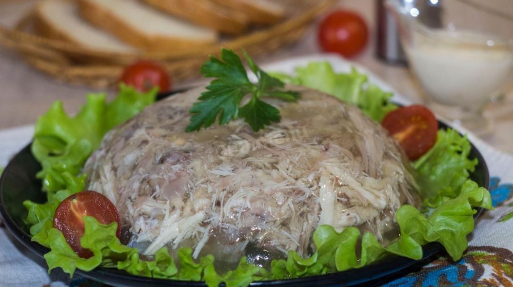 Как приготовить холодец из курицы и свиных ножек