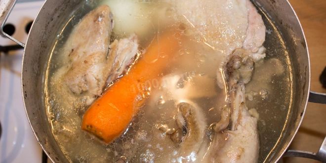 Рецепт холодца из курицы и свиных ножек