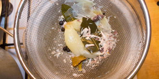 Рецепт холодца из курицы и свиных ножек