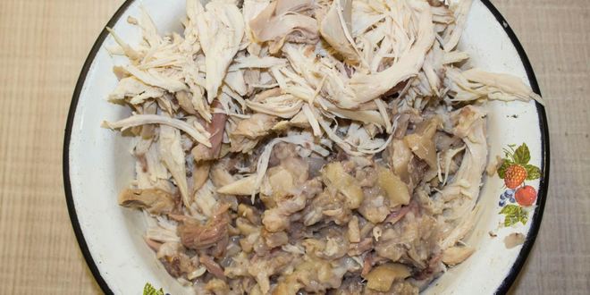 Рецепт холодца из курицы и свиных ножек