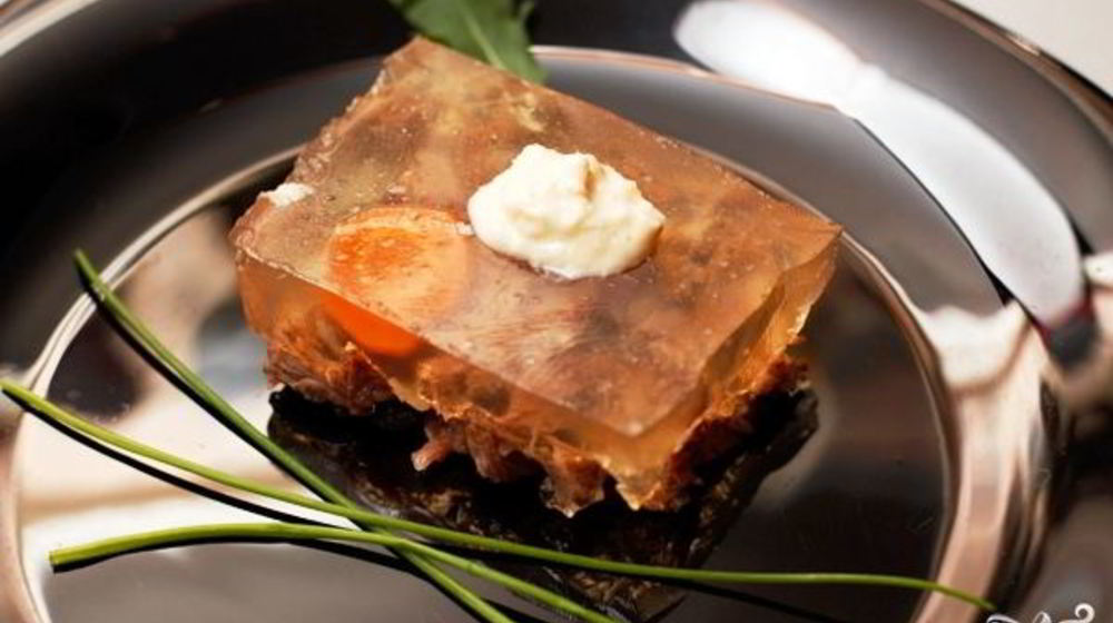 Как приготовить холодец новогодний