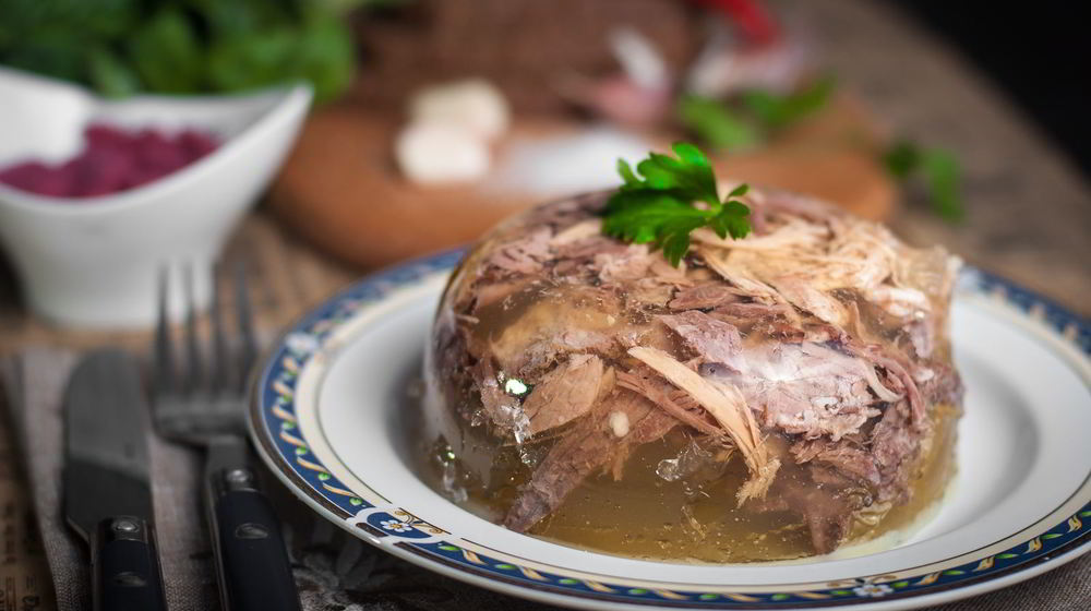 Как приготовить хрустальный холодец из домашнего петуха