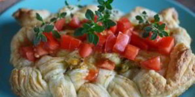 Рецепт плетеных хот-догов с гуакамоле