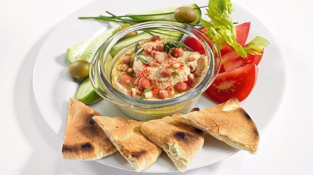 Как приготовить хумус с кедровыми орехами и кайенским перцем