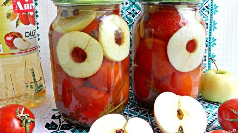 Как приготовить консервированные помидоры с яблоками