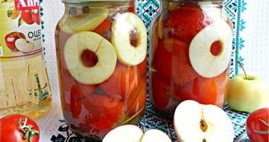 Рецепт Консервированных помидоров с яблоками