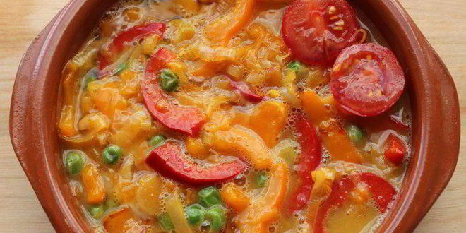 Рецепт фриттаты с болгарским перцем, зеленым горошком и луком-пореем