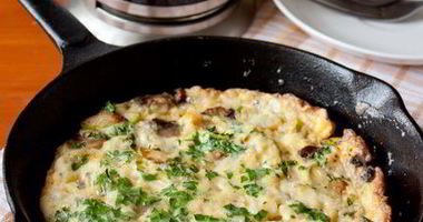 Рецепт Фриттаты с грибами, цуккини и голубым сыром