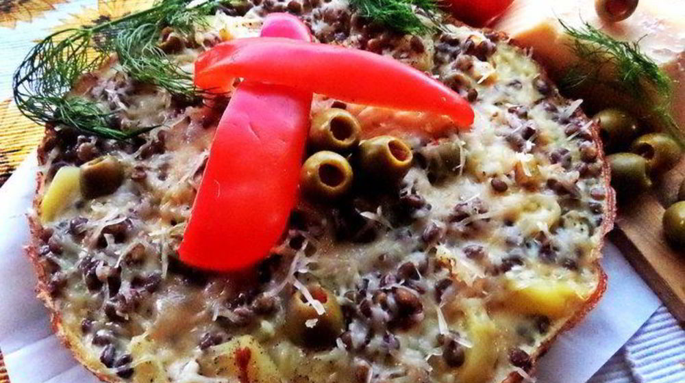 Как приготовить фриттату с картофелем, чечевицей и оливками