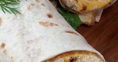 Рецепт Омлета с вялеными помидорами и зеленью в лаваше