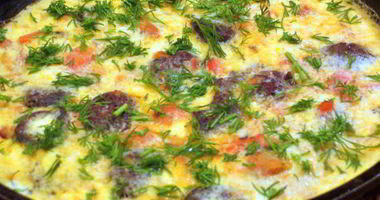 Рецепт Овощного омлета с кровяной колбасой