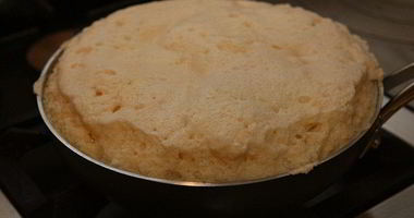 Рецепт Сладкого омлета со сметаной и яблоками