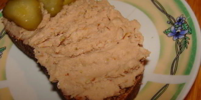 Рецепт изысканого паштета из фасоли и орехов