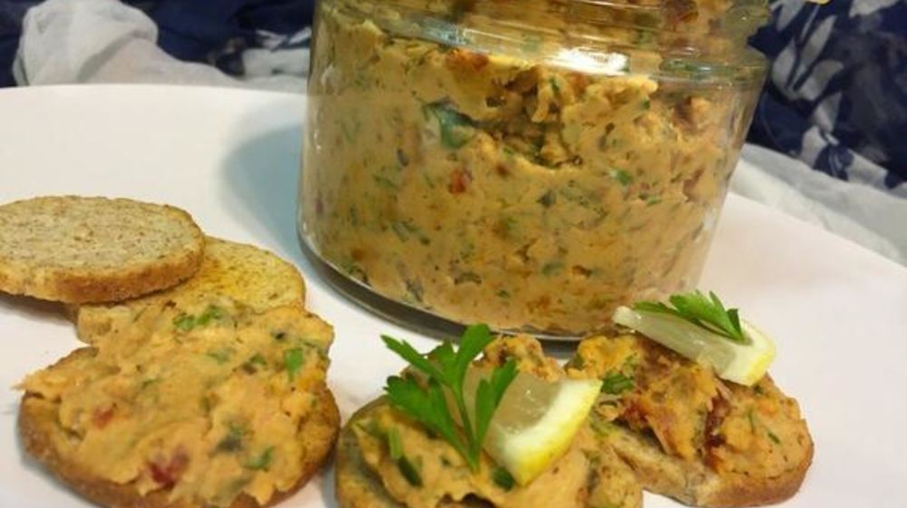 Как приготовить паштет из белой фасоли с вялеными помидорами