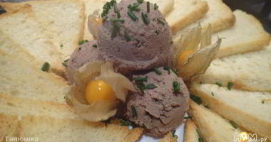 Рецепт Паштета из куринной печени с треугольниками Мельбы