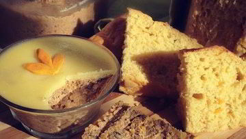 Рецепт Паштета из куриной печени с тыквой и шампиньонами на тыквенном хлебе