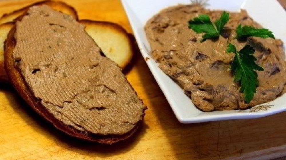 Как приготовить паштет из куриной печени с вешенками