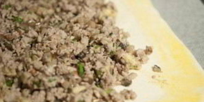 Рецепт паштета из телятины и грибов в слоеном тесте