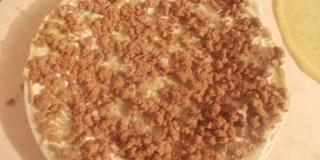 Рецепт блинного тортика с печенью и шпинатом