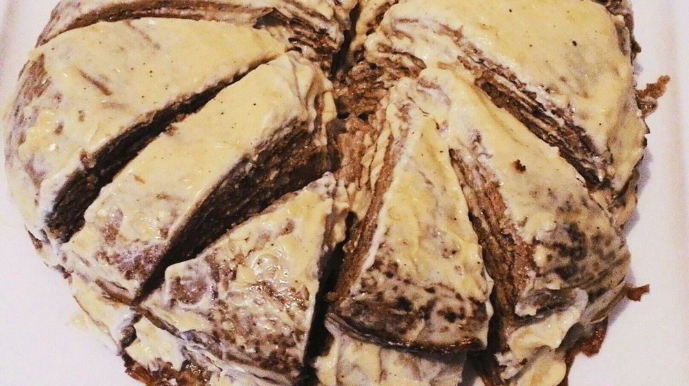 Как приготовить печеночный торт чесноком и майонезом