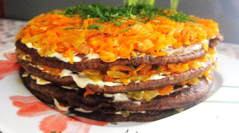 Как приготовить печеночный торт с морковью