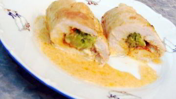 Рецепт Роллов из курицы с брокколи и плавленым сыром