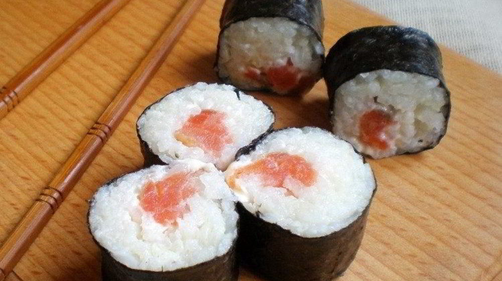 Как приготовить роллы с форелью