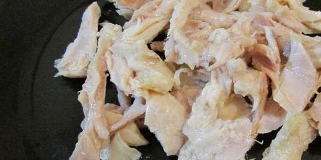 Рецепт роллов с яичных блинчиков с курицей и салатом