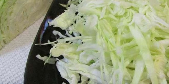 Рецепт роллов с яичных блинчиков с курицей и салатом