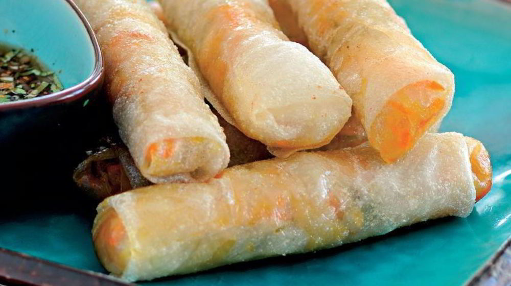 Как приготовить спринга-роллов с крабами и свининой