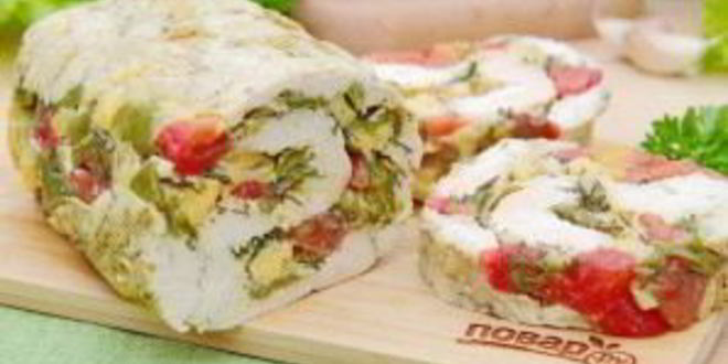 Рецепт куриного рулета с сыром и томатами