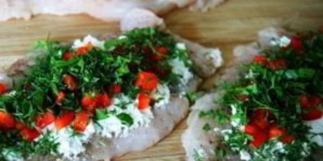 Рецепт куриных рулетиков в беконе