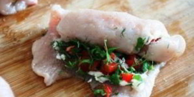Рецепт куриных рулетиков в беконе