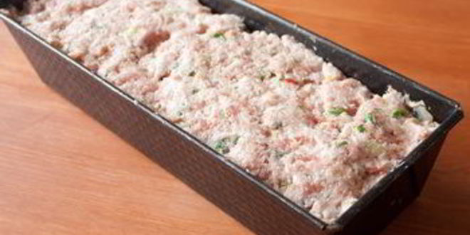 Рецепт мясного рулета с брокколи и цветной капустой