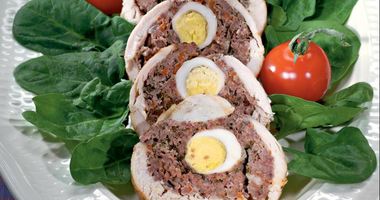 Рецепт Мясного рулета с перепелиными яйцами