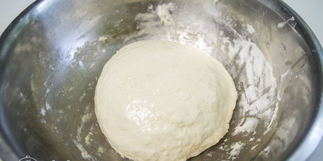 Рецепт рулета из теста с колбасой и сыром