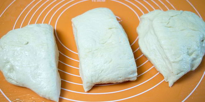 Рецепт рулета из теста с колбасой и сыром