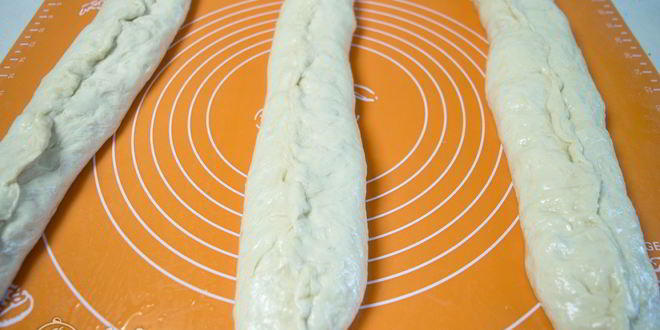 Рецепт рулета из теста с колбасой и сыром