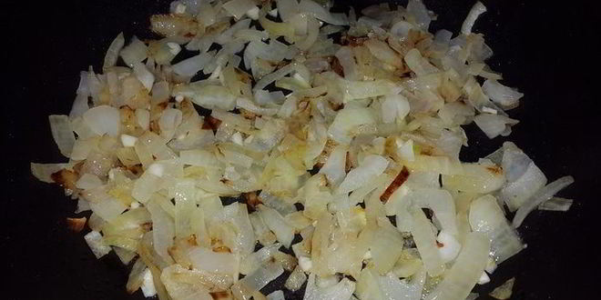 Рецепт рулетиков из курицы со шпинатом и картофельное пюре