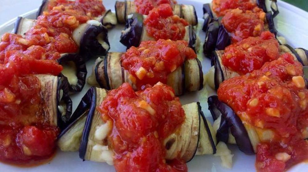 Как приготовить рулеты из баклажанов