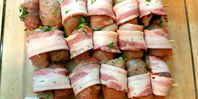 Рецепт рулетов из куриного филе с зеленью и черносливом